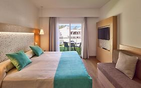 Universal Aparthotel Elisa